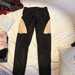 Elegant Black and Tan Women's Leggings